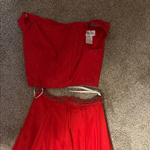 Sherri Hill Red High Low Dress studded shorts for prom - SHORTS Glam - Picture 6 of 16